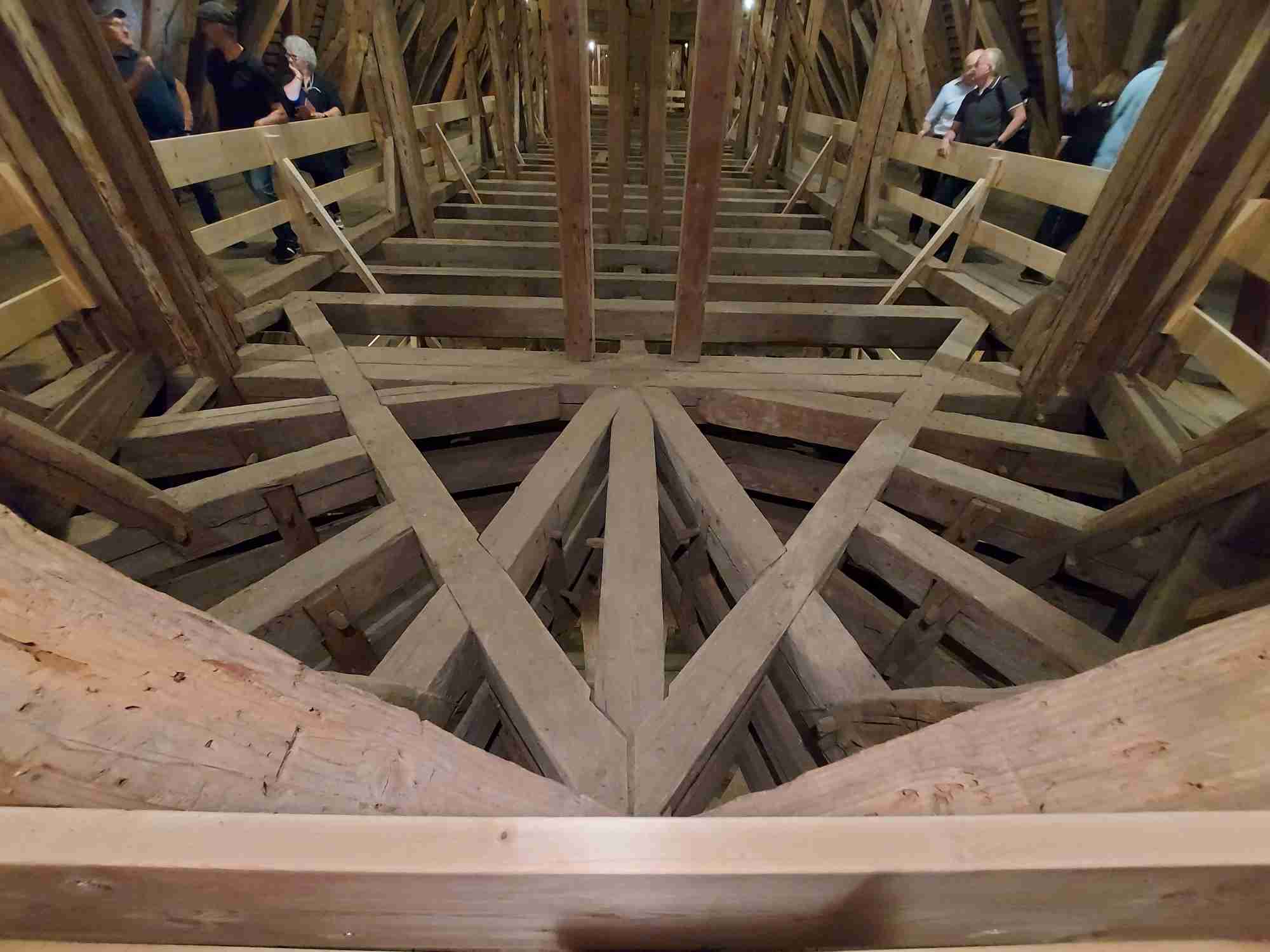 Besichtigung des Dachstuhls im Münster Ingolstadt